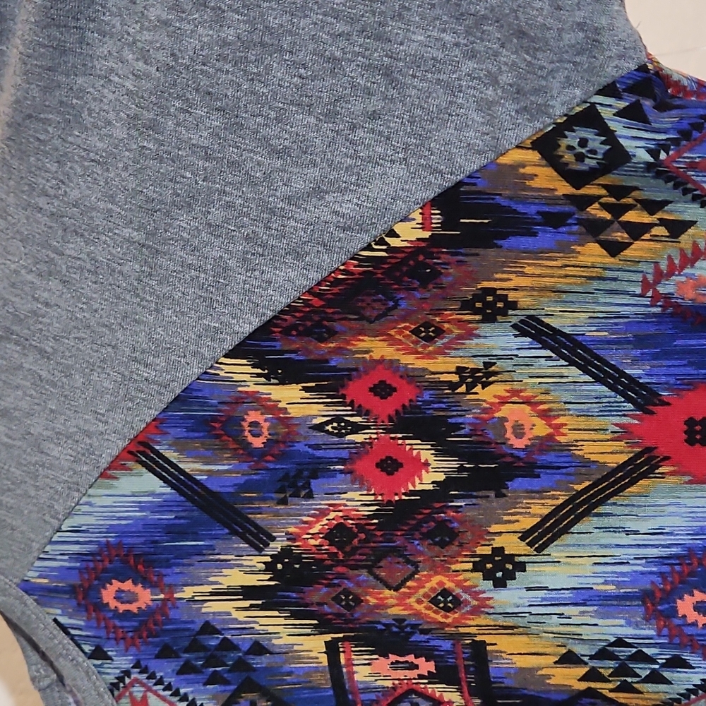 LULAROE XS Randy Patterned Baseball T